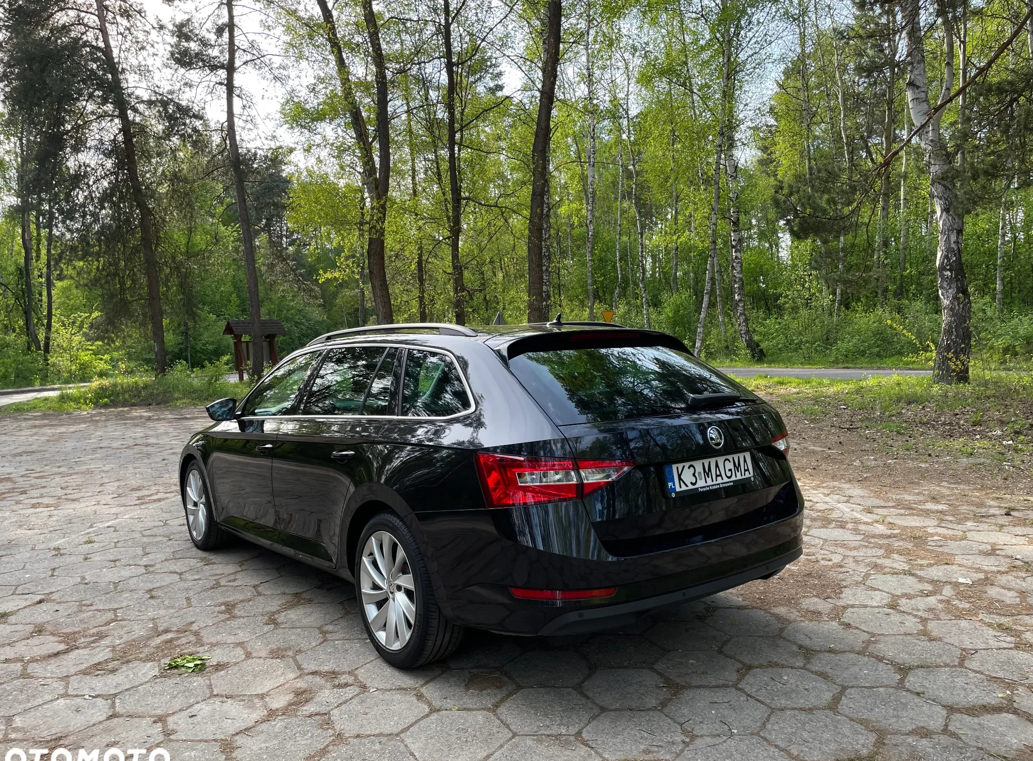 Skoda Superb cena 67500 przebieg: 159319, rok produkcji 2016 z Szamocin małe 137